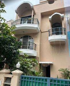 Image of 1500 Sq.ft 3 BHK Builder Floor for sale in Paramount Luxury Floors Sushant Lok 3 B Block, Sector 57, Gurgaon for Rs. 17800000