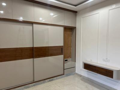 Bedroom Image of 1050 Sq.ft 2.5 BHK Builder Floor for rent in Krishna Nagar New Delhi for Rs. 32000
