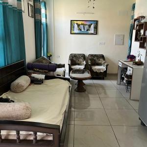 1 BHK Independent House