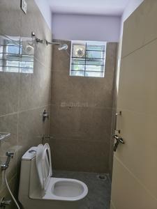 Bathroom Image of 600 Sq.ft 1 BHK Apartment / Flat for rent in Nagavara Bengaluru for Rs. 25000