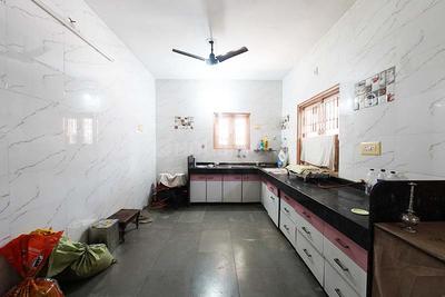Kitchen Image of 4050 Sq.ft 6 BHK Independent House for sale in Khoraj Ahmedabad for Rs. 28000000