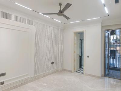 Bedroom Image of 1953 Sq.ft 3 BHK Builder Floor for sale in Defence Colony New Delhi for Rs. 85000000
