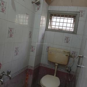 Bathroom Image of 1000 Sq.ft 2 BHK Apartment / Flat for rent in Sarojini Devi Layout Tirupathi for Rs. 14000