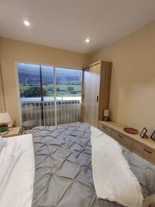 Bedroom Image of 1500 Sq.ft 3 BHK Apartment / Flat for sale in Metricon The Gateway, Vashi Navi Mumbai for Rs. 35000000