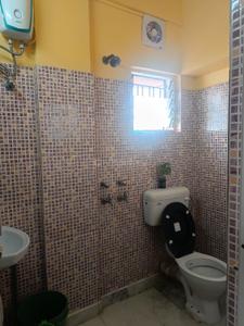 Bathroom Image of 820 Sq.ft 2 BHK Apartment / Flat for sale in Tollygunge Kolkata for Rs. 4300000