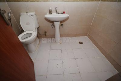 Bathroom Image of 1294 Sq.ft 3 BHK Apartment / Flat for sale in Supertech Ecociti, Sector 137 Noida for Rs. 13500000