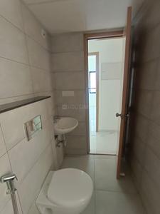 Image of 1000 Sq.ft 3 BHK Apartment / Flat for rent in Mahindra Nestalgia, Pimpri, Pune for Rs. 45000