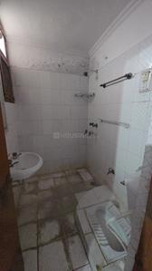 Bathroom Image of 1845 Sq.ft 3 BHK Apartment / Flat for rent in Purvanchal Bhagirathi Apartments, Sector 62 Noida for Rs. 37000