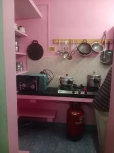 Kitchen Image of 600 Sq.ft 1 BHK Apartment / Flat for rent in Velachery Chennai for Rs. 25000