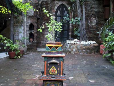 Image of 5000 Sq.ft 8 BHK Independent House for sale in Sector 40, Noida for Rs. 190000000