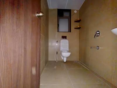 Image of 860 Sq.ft 2 BHK Apartment / Flat for rent in Runwal Eirene, Thane West, Thane for Rs. 35000