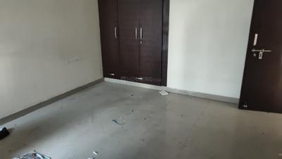 Bedroom Image of 1850 Sq.ft 3.5 BHK Apartment / Flat for rent in Supreme Tower, Sector 99 Noida for Rs. 33000