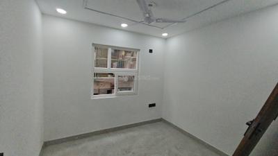 Bedroom Image of 900 Sq.ft 3 BHK Builder Floor for sale in Govindpuri New Delhi for Rs. 7000000