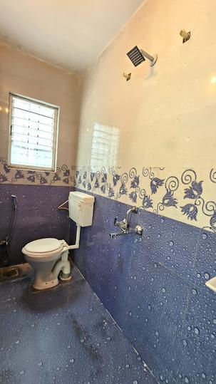 Disha Apartment Bathroom 1