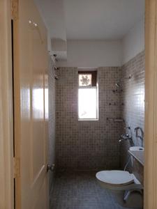 Common Bathroom Image of 1070 Sq.ft 2.5 BHK Apartment / Flat for sale in Paras Tierea, Sector 137 Noida for Rs. 8700000