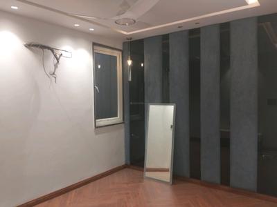 Bedroom Image of 2000 Sq.ft 3 BHK Builder Floor for sale in Raja Garden New Delhi for Rs. 42500000