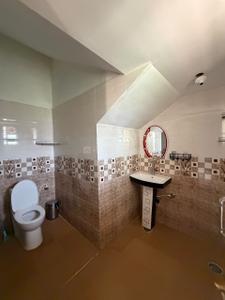 Bathroom Image of 3200 Sq.ft 4 BHK Independent House for rent in Vijay Nagar Mysore for Rs. 45000