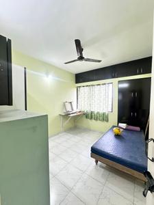 Bedroom Image of 1300 Sq.ft 3 BHK Apartment / Flat for rent in Warje Pune for Rs. 37000