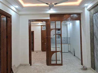 Living Room Image of 1100 Sq.ft 2 BHK Apartment / Flat for sale in Hometech Pride, Sector 73 Noida for Rs. 3775000