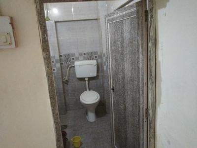 Bathroom Image of 600 Sq.ft 1 BHK Duplex for rent in Scheme 78 Indore for Rs. 7000