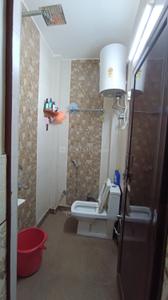 Bathroom Image of 450 Sq.ft 1 BHK Builder Floor for rent in Uttam Nagar New Delhi for Rs. 16500