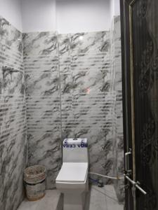 Bathroom Image of 700 Sq.ft 2 BHK Builder Floor for rent in Naubasta Kanpur for Rs. 8500