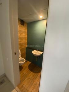 Bathroom Image of 400 Sq.ft 1 BHK Apartment / Flat for rent in Lodha Crown Kolshet, Kolshet Thane for Rs. 25000