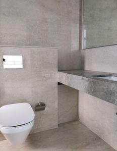 Bathroom Image of 2500 Sq.ft 3.5 BHK Apartment / Flat for rent in Lokhandwala Minerva, Worli Mumbai for Rs. 480000