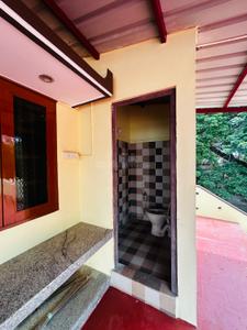 Balcony Image of 2000 Sq.ft 2 BHK Independent House for rent in Narasothipatti Salem for Rs. 20000