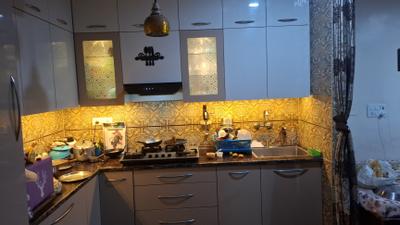Kitchen Image of 1000 Sq.ft 2 BHK Builder Floor for rent in Sector 4 Rohini New Delhi for Rs. 38000