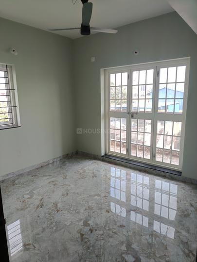 DWORLD PROPERTIES Hall 1