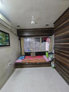 Hall Image of 525 Sq.ft 1 BHK Apartment / Flat for rent in Kandivali East Mumbai for Rs. 35000