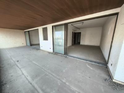 Balcony Image of 4000 Sq.ft 4 BHK Apartment / Flat for sale in Raiaskaran, Andheri West Mumbai for Rs. 180000000