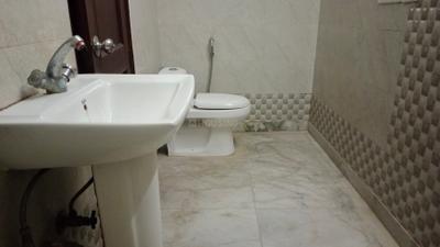 Image of 1600 Sq.ft 2 BHK Builder Floor for rent in Sector 14, Gurgaon for Rs. 35000