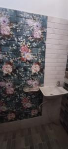 Bathroom Image of 700 Sq.ft 2 BHK Builder Floor for rent in Vrindavan Yojana Lucknow for Rs. 7000