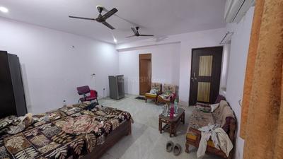 1 RK Independent Builder Floor