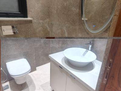 Bathroom Image of 3240 Sq.ft 4 BHK Builder Floor for sale in Suncity Township, Sector 54 Gurgaon for Rs. 57000000