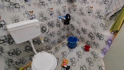 Bathroom Image of 1800 Sq.ft 4.5 BHK Independent House for sale in Mallpur Lucknow for Rs. 4500000