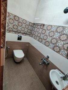 Bathroom Image of 900 Sq.ft 2 BHK Independent House for rent in Korattur Chennai for Rs. 22500