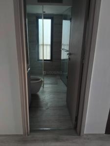 Image of 1300 Sq.ft 3 BHK Apartment / Flat for rent in Rustomjee Paramount, Santacruz West, Mumbai for Rs. 350000