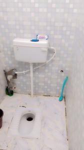 Bathroom Image of 700 Sq.ft 2 BHK Builder Floor for rent in LDA Colony Lucknow for Rs. 7000