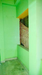 Kitchen Image of 350 Sq.ft 1 BHK Apartment / Flat for rent in Picnic Garden Kolkata for Rs. 8000