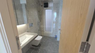 Image of 1500 Sq.ft 3 BHK Apartment / Flat for rent in Monte South, Byculla, Mumbai for Rs. 175000