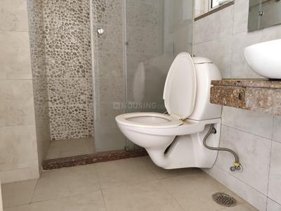 Bathroom Image of 2475 Sq.ft 4 BHK Apartment / Flat for rent in Bestech Park View Sanskruti, Sector 92 Gurgaon for Rs. 48000