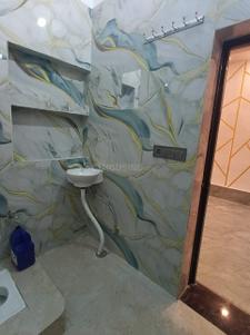 Bathroom Image of 900 Sq.ft 1 BHK Builder Floor for rent in Dehradun Residential Land, Sahastradhara Road Dehradun for Rs. 12000