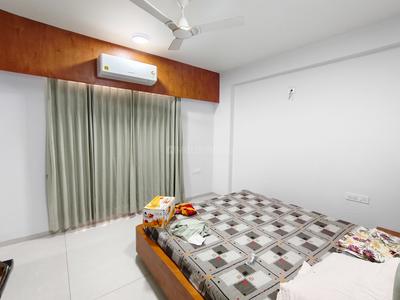 Bedroom Image of 3150 Sq.ft 4 BHK Apartment / Flat for rent in Abhishek Shridhar Shilp, Kudasan Gandhinagar for Rs. 55000
