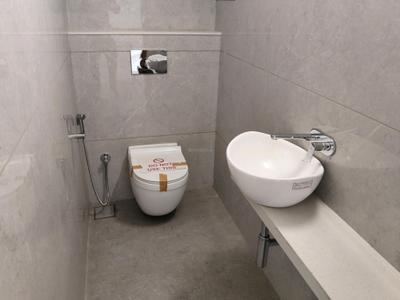 Common Bathroom Image of 1761 Sq.ft 3 BHK Apartment / Flat for sale in Vishwanath Sarathya West, Shela Ahmedabad for Rs. 7500000