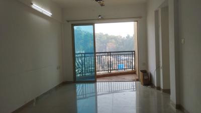 Living Room Image of 978 Sq.ft 2 BHK Apartment / Flat for rent in Nahar Jonquille and Jamaica, Powai Mumbai for Rs. 78000