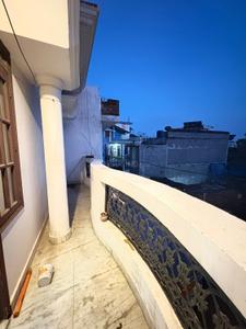Balcony Image of 1500 Sq.ft 2 BHK Builder Floor for rent in Rajajipuram Lucknow for Rs. 14000