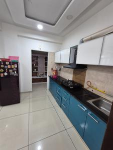 Kitchen Image of 1705 Sq.ft 3 BHK Apartment / Flat for rent in Darshanam Central Park, Sayajiganj Vadodara for Rs. 33000